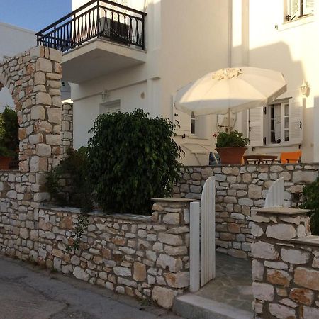 Studios Maria In Naoussa Paros 2-4 Persons Εξωτερικό φωτογραφία