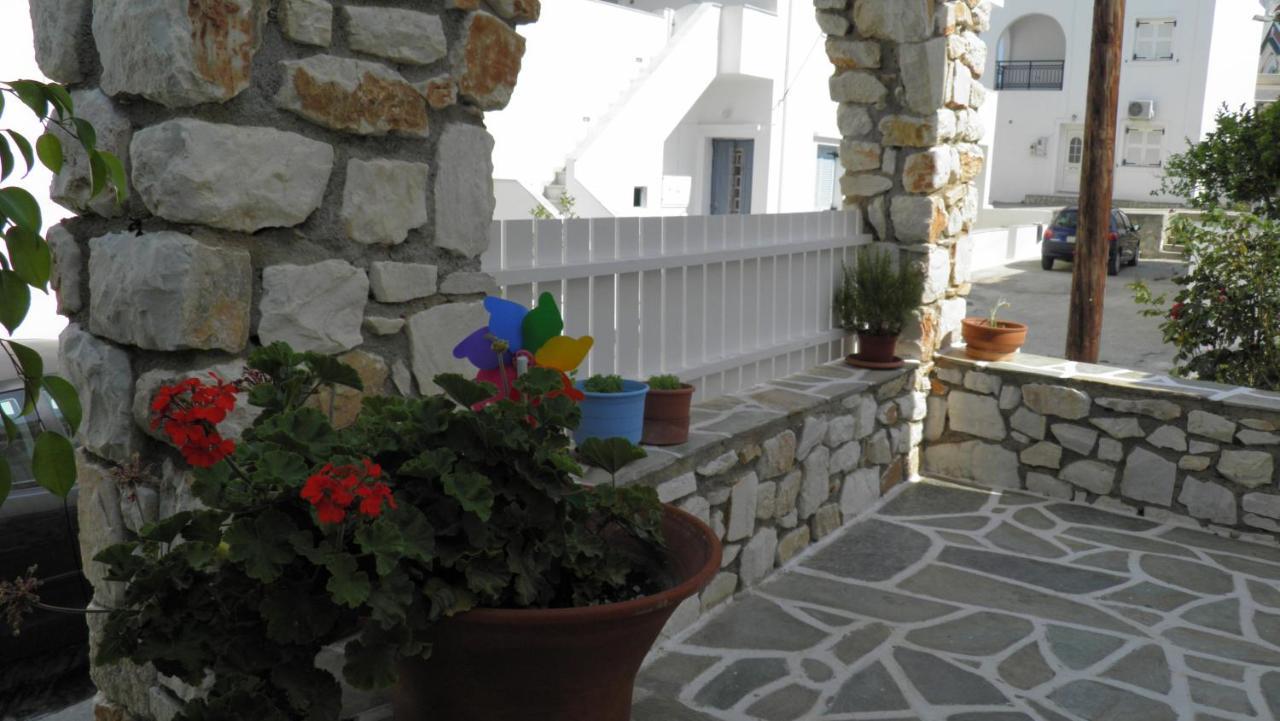 Studios Maria In Naoussa Paros 2-4 Persons Εξωτερικό φωτογραφία