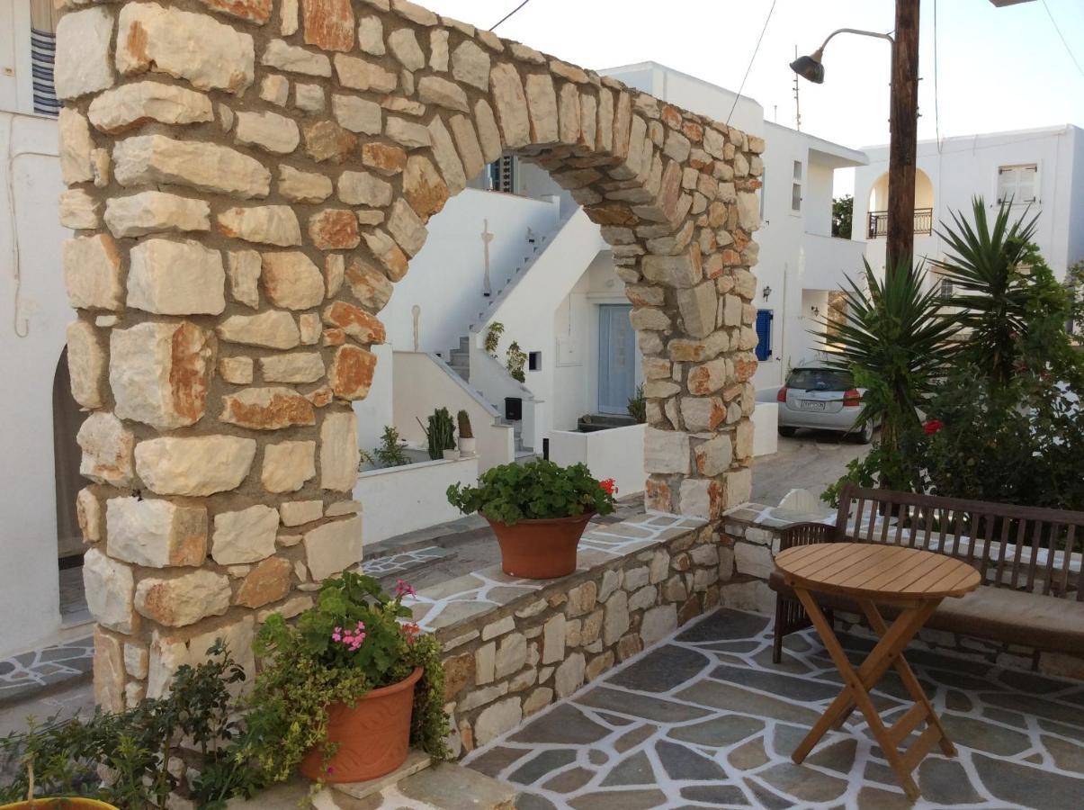 Studios Maria In Naoussa Paros 2-4 Persons Εξωτερικό φωτογραφία