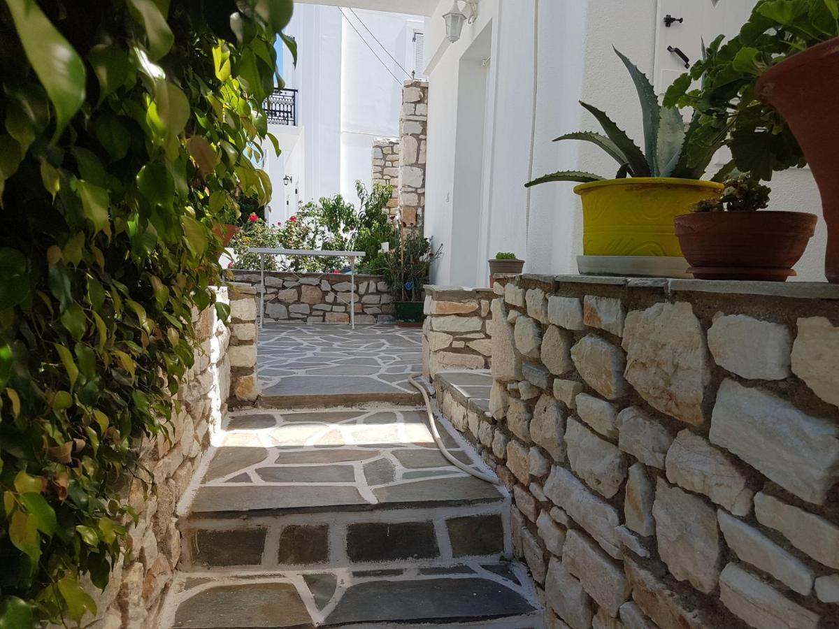 Studios Maria In Naoussa Paros 2-4 Persons Εξωτερικό φωτογραφία